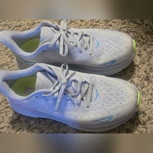 Hoka Clifton 9